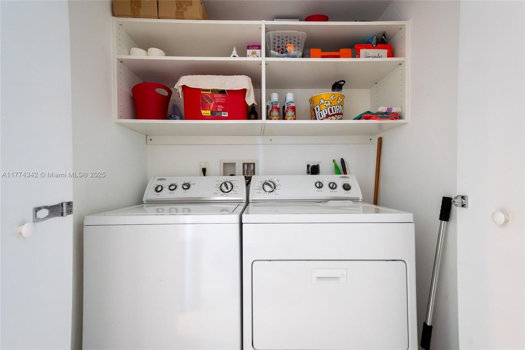 待售: $850,000 (3 贝兹, 2 浴室, 1489 平方英尺)