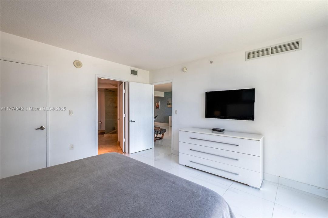 待售: $850,000 (3 贝兹, 2 浴室, 1489 平方英尺)