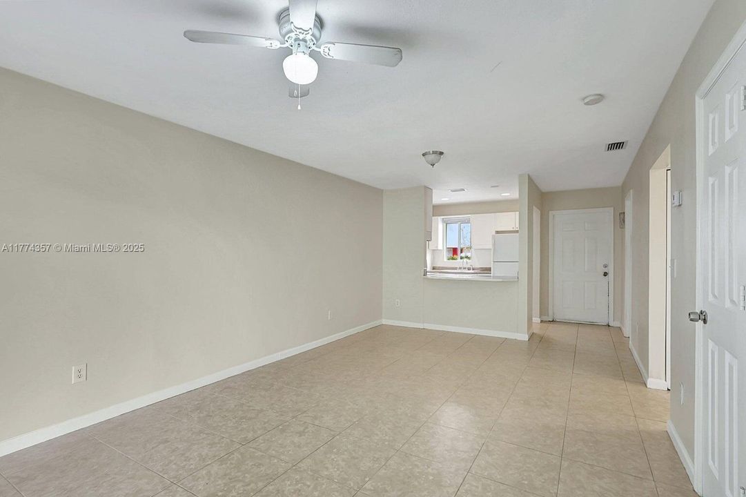 Недавно арендовано: $2,000 (2 спален, 2 ванн, 799 Квадратных фут)