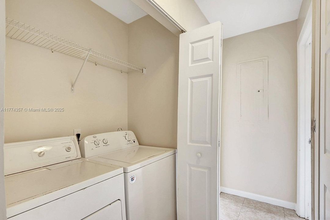 Недавно арендовано: $2,000 (2 спален, 2 ванн, 799 Квадратных фут)