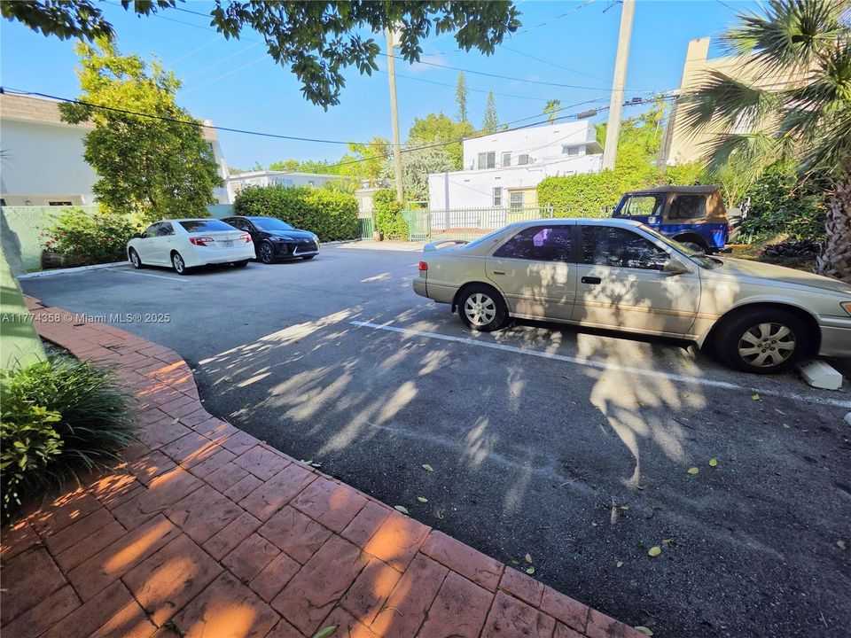 Недавно арендовано: $2,300 (1 спален, 1 ванн, 737 Квадратных фут)