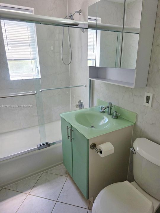 Недавно арендовано: $2,300 (1 спален, 1 ванн, 737 Квадратных фут)