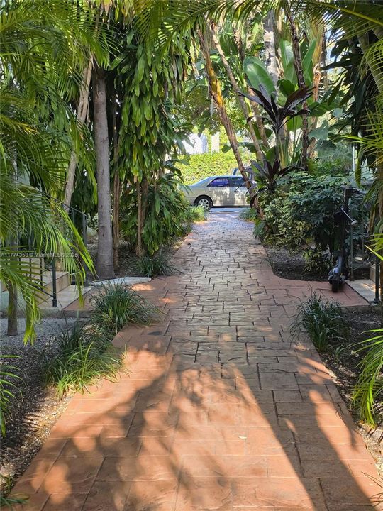 Недавно арендовано: $2,300 (1 спален, 1 ванн, 737 Квадратных фут)