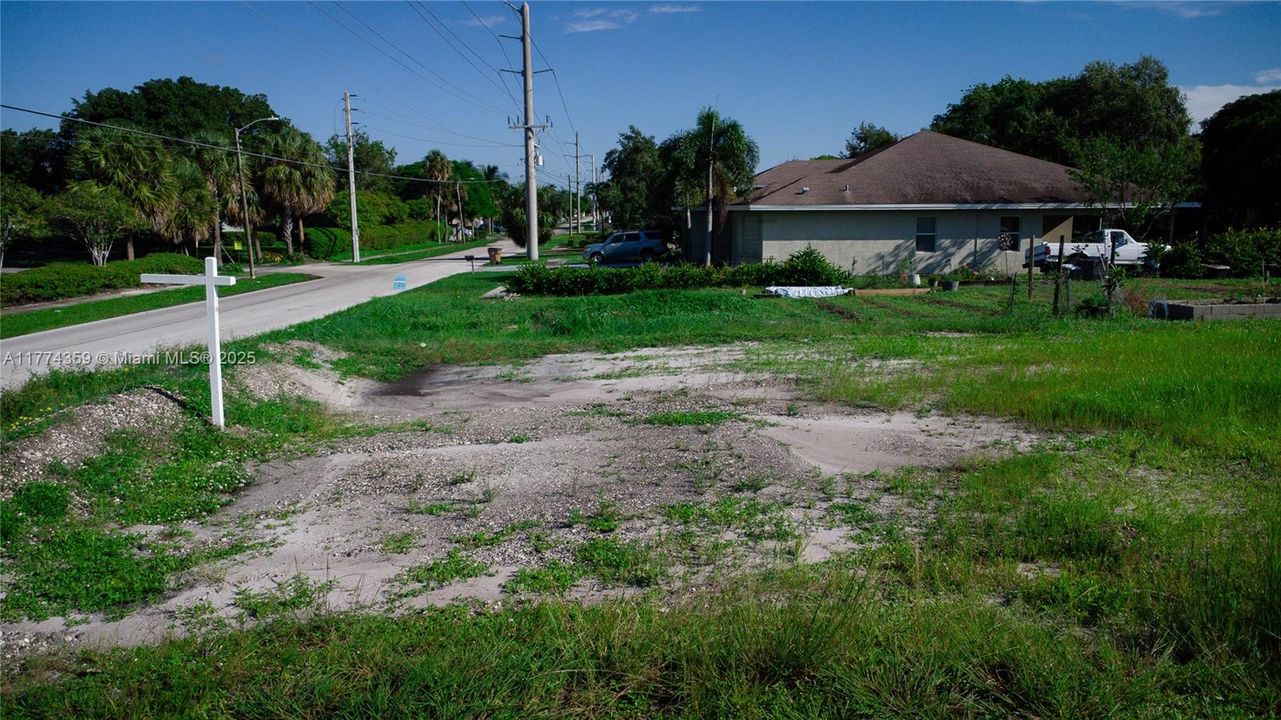 待售: $148,000 (0.10 acres)