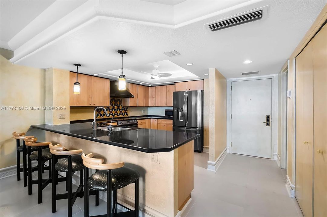 For Sale: $474,900 (1 beds, 1 baths, 1088 Square Feet)