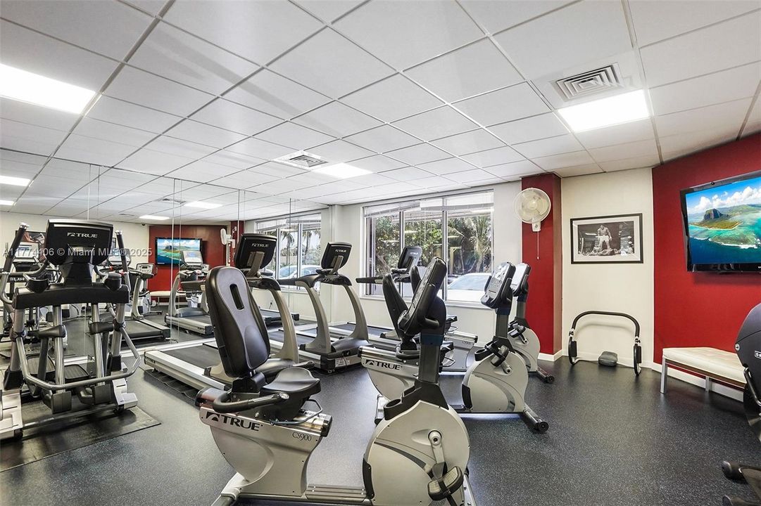 For Sale: $474,900 (1 beds, 1 baths, 1088 Square Feet)