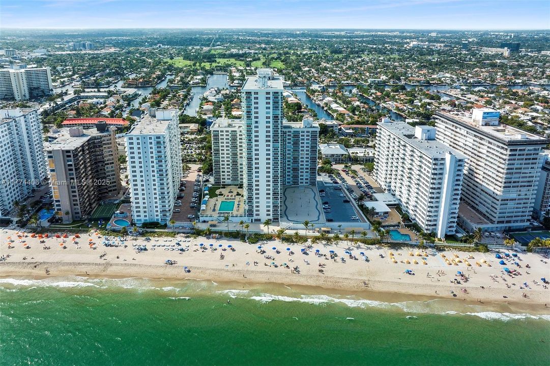 For Sale: $474,900 (1 beds, 1 baths, 1088 Square Feet)