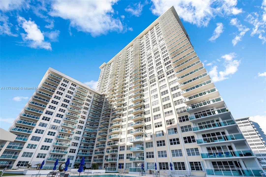 For Sale: $474,900 (1 beds, 1 baths, 1088 Square Feet)