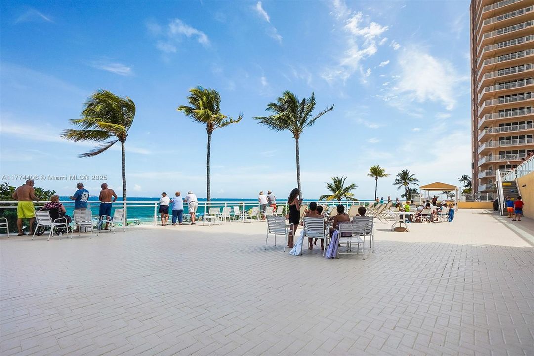 For Sale: $474,900 (1 beds, 1 baths, 1088 Square Feet)