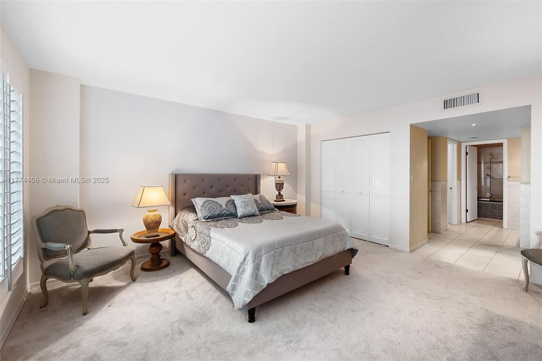 For Sale: $474,900 (1 beds, 1 baths, 1088 Square Feet)