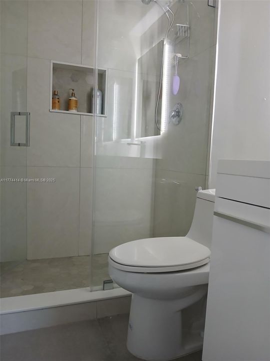 Recently Rented: $2,200 (2 beds, 2 baths, 825 Square Feet)