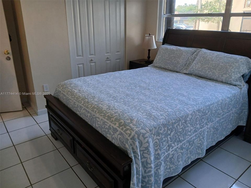 Recently Rented: $2,200 (2 beds, 2 baths, 825 Square Feet)