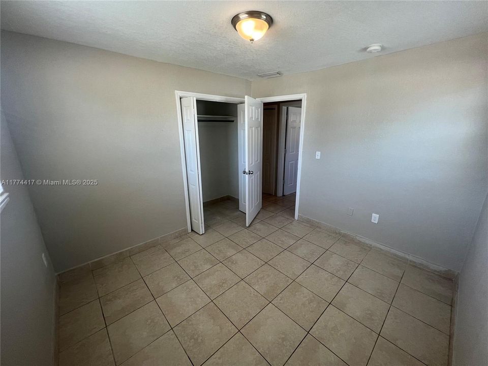 Recently Sold: $485,000 (4 beds, 2 baths, 1324 Square Feet)