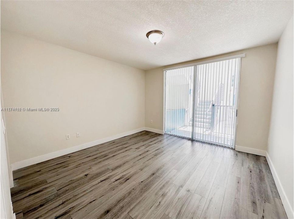 Recently Rented: $4,200 (2 beds, 2 baths, 1053 Square Feet)