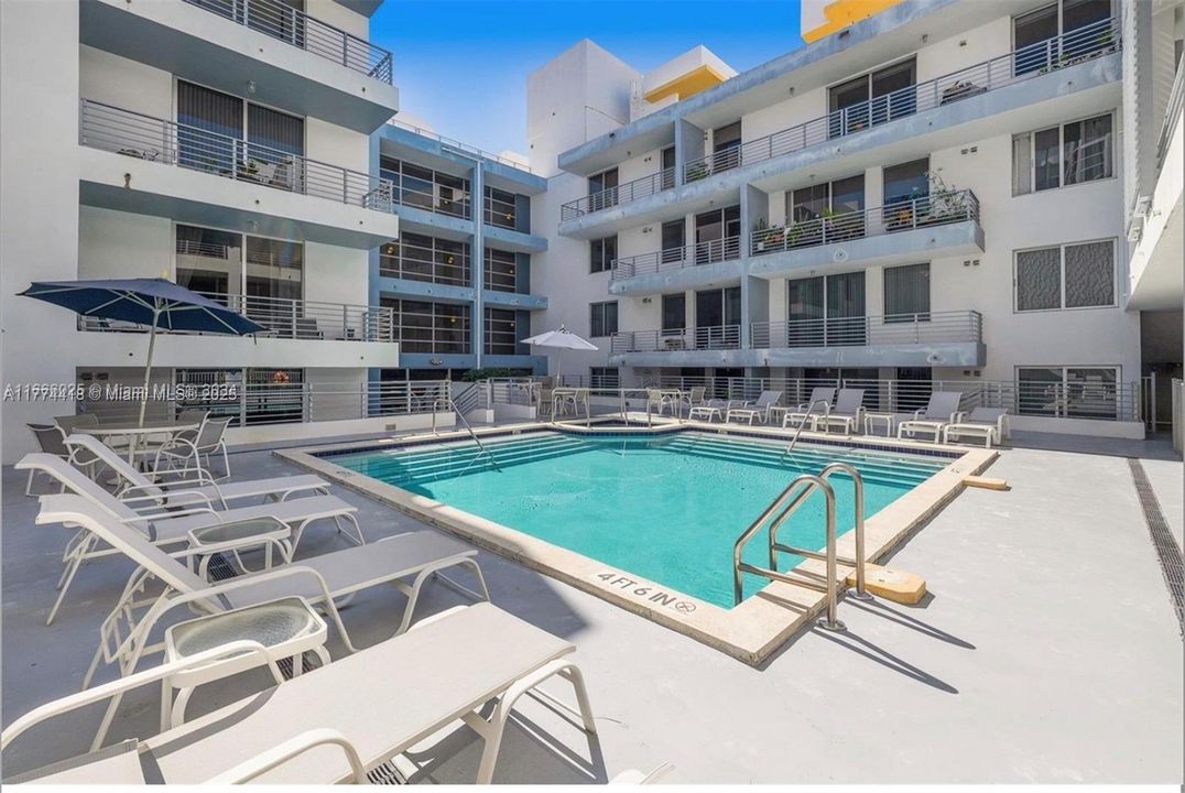 Recently Rented: $4,200 (2 beds, 2 baths, 1053 Square Feet)