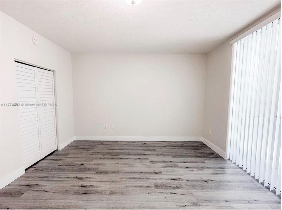 Recently Rented: $4,200 (2 beds, 2 baths, 1053 Square Feet)