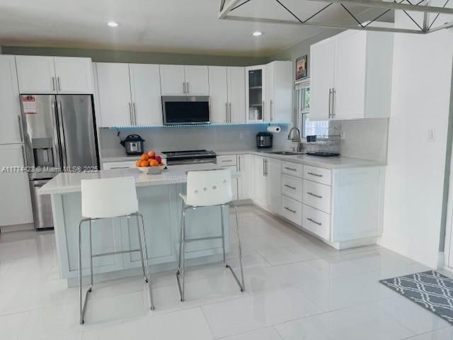 Recently Sold: $539,999 (4 beds, 2 baths, 1081 Square Feet)