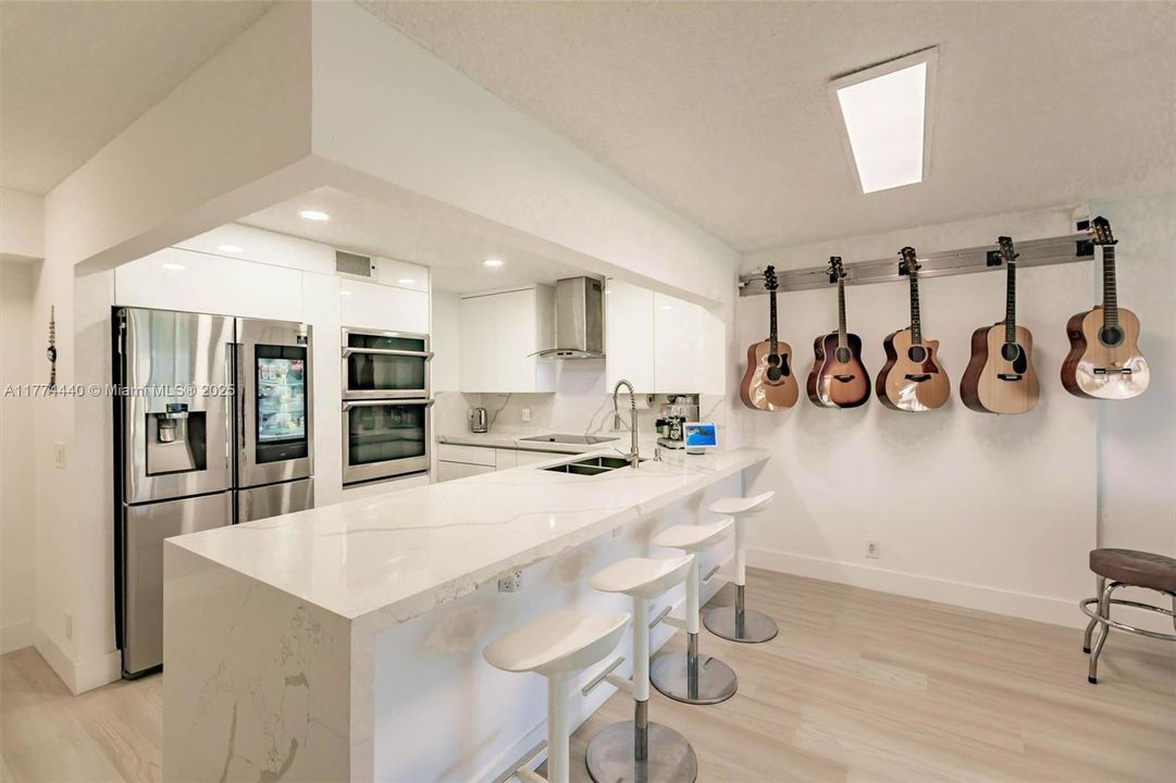 Vendido Recientemente: $339,000 (2 camas, 2 baños, 1144 Pies cuadrados)