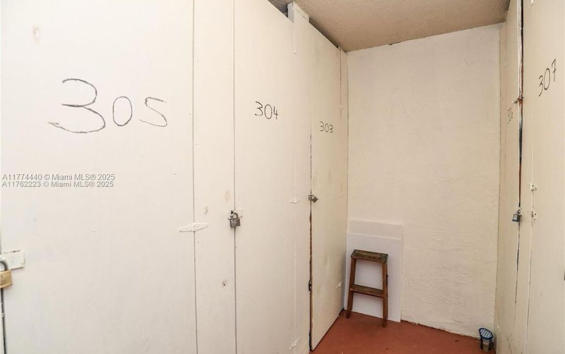 ADDITIONAL STORAGE ROOM