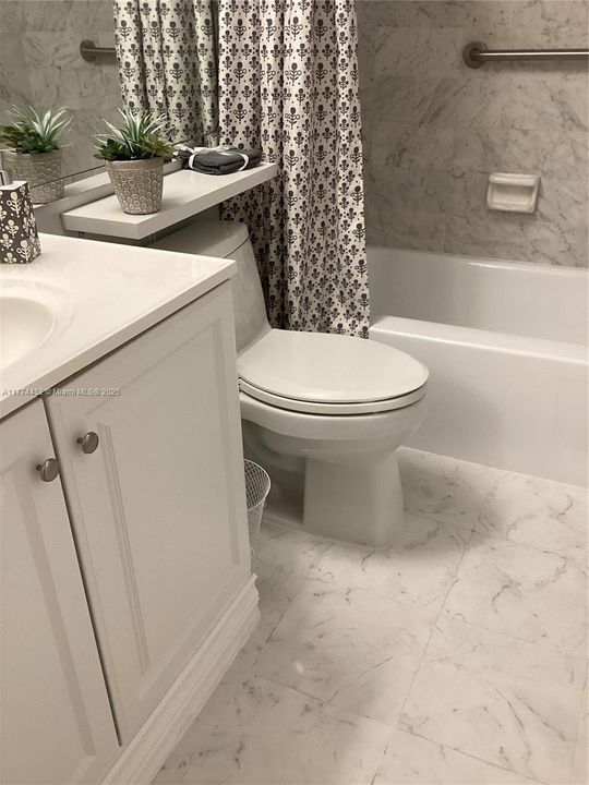 Recently Sold: $139,900 (1 beds, 1 baths, 900 Square Feet)