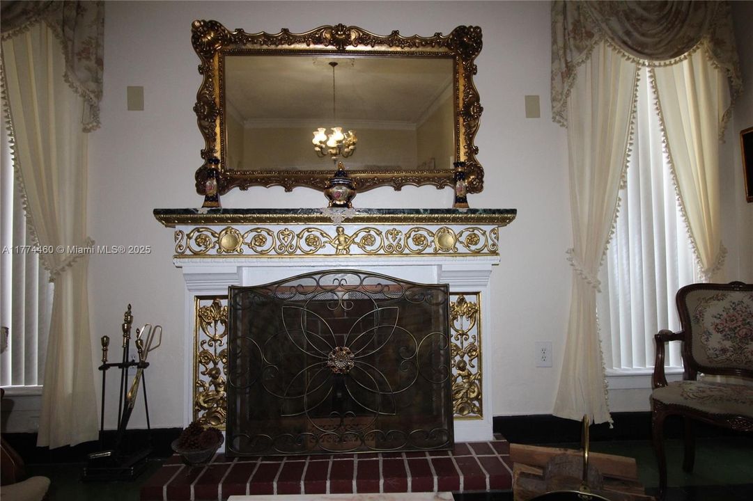 For Sale: $949,900 (0 beds, 0 baths, 2415 Square Feet)