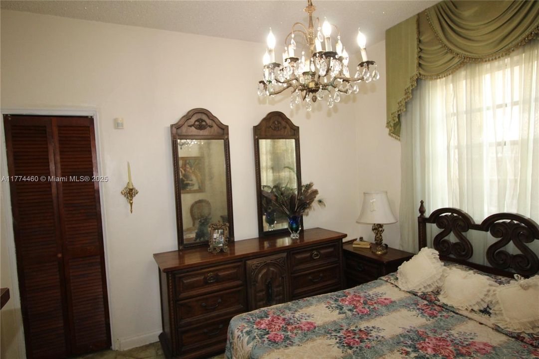 For Sale: $949,900 (0 beds, 0 baths, 2415 Square Feet)