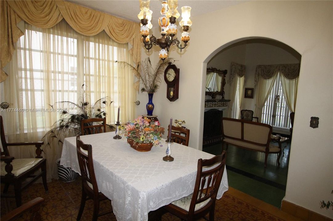 For Sale: $949,900 (0 beds, 0 baths, 2415 Square Feet)