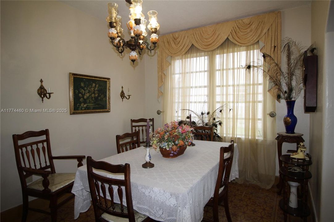 For Sale: $949,900 (0 beds, 0 baths, 2415 Square Feet)