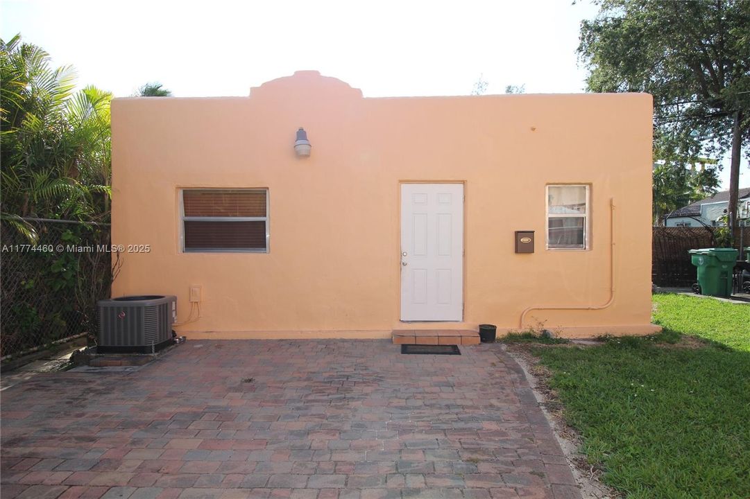 For Sale: $949,900 (0 beds, 0 baths, 2415 Square Feet)