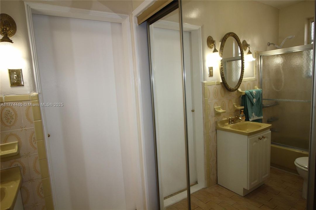 For Sale: $949,900 (0 beds, 0 baths, 2415 Square Feet)