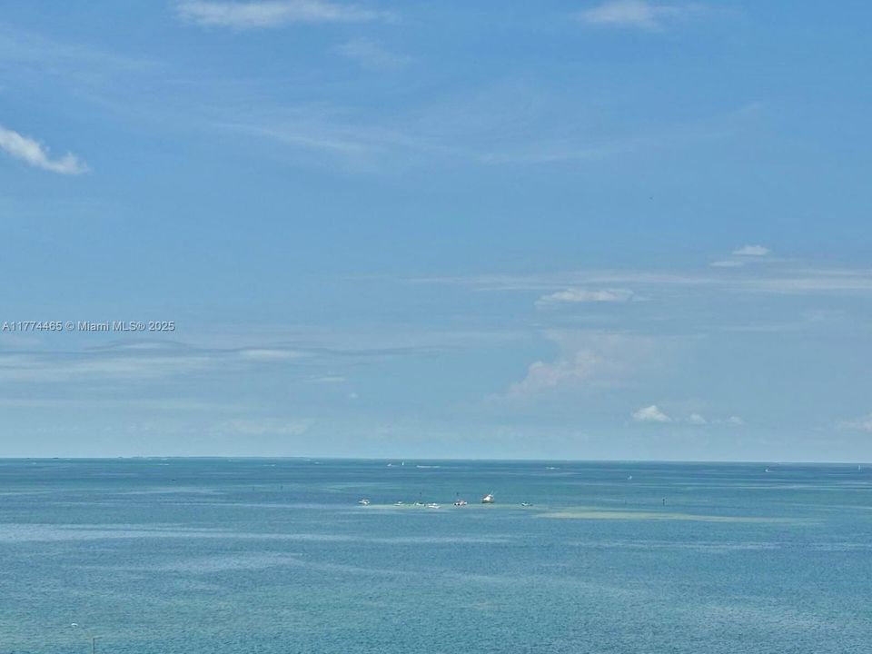 Recently Sold: $644,900 (2 beds, 2 baths, 1075 Square Feet)