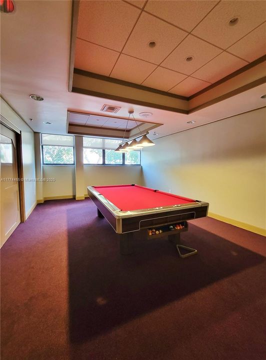 Recently Sold: $644,900 (2 beds, 2 baths, 1075 Square Feet)