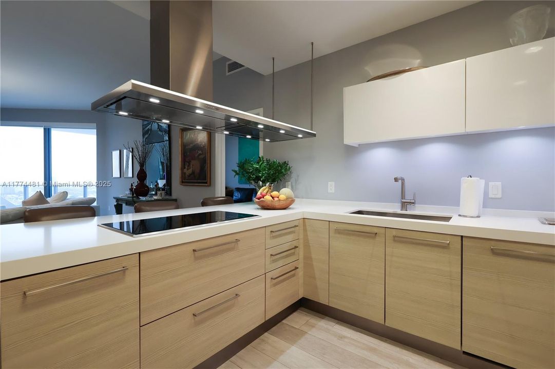 Recently Rented: $6,000 (2 beds, 3 baths, 1808 Square Feet)