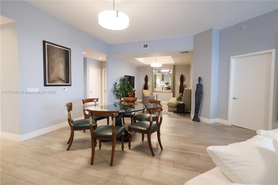 Recently Rented: $6,000 (2 beds, 3 baths, 1808 Square Feet)