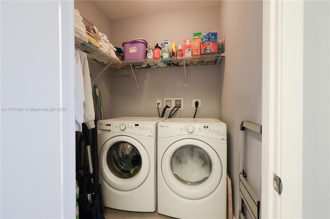 Recently Rented: $6,000 (2 beds, 3 baths, 1808 Square Feet)