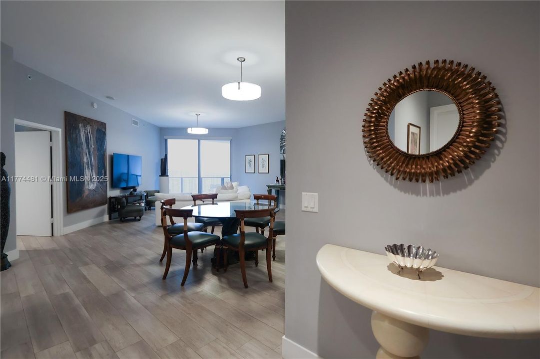 Recently Rented: $6,000 (2 beds, 3 baths, 1808 Square Feet)