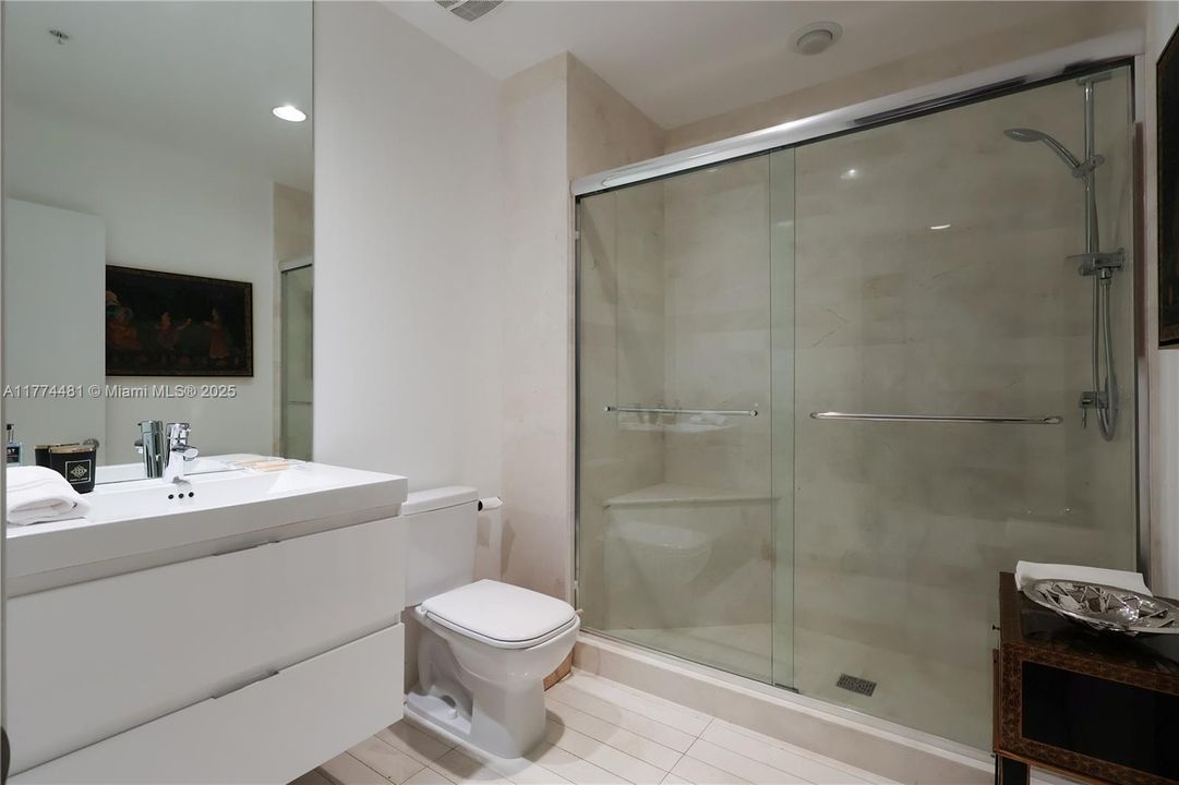 Recently Rented: $6,000 (2 beds, 3 baths, 1808 Square Feet)