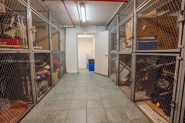 For Sale: $294,890 (2 beds, 2 baths, 894 Square Feet)