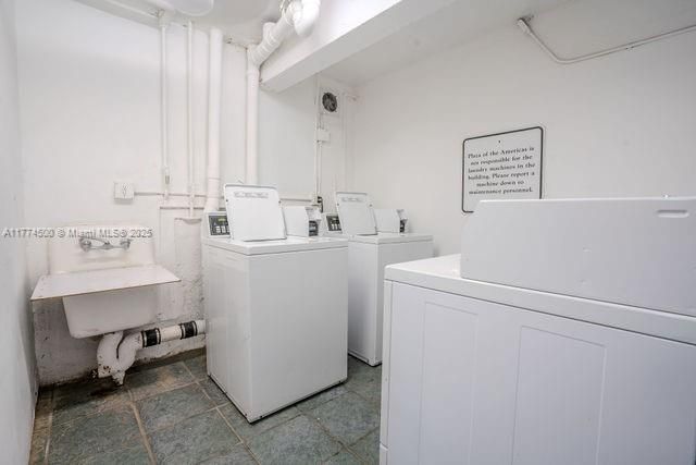 For Sale: $294,890 (2 beds, 2 baths, 894 Square Feet)