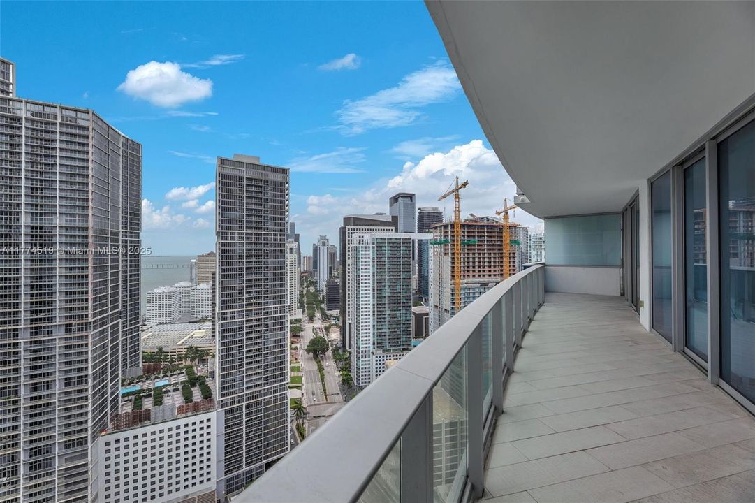 Recently Rented: $7,500 (2 beds, 2 baths, 1500 Square Feet)