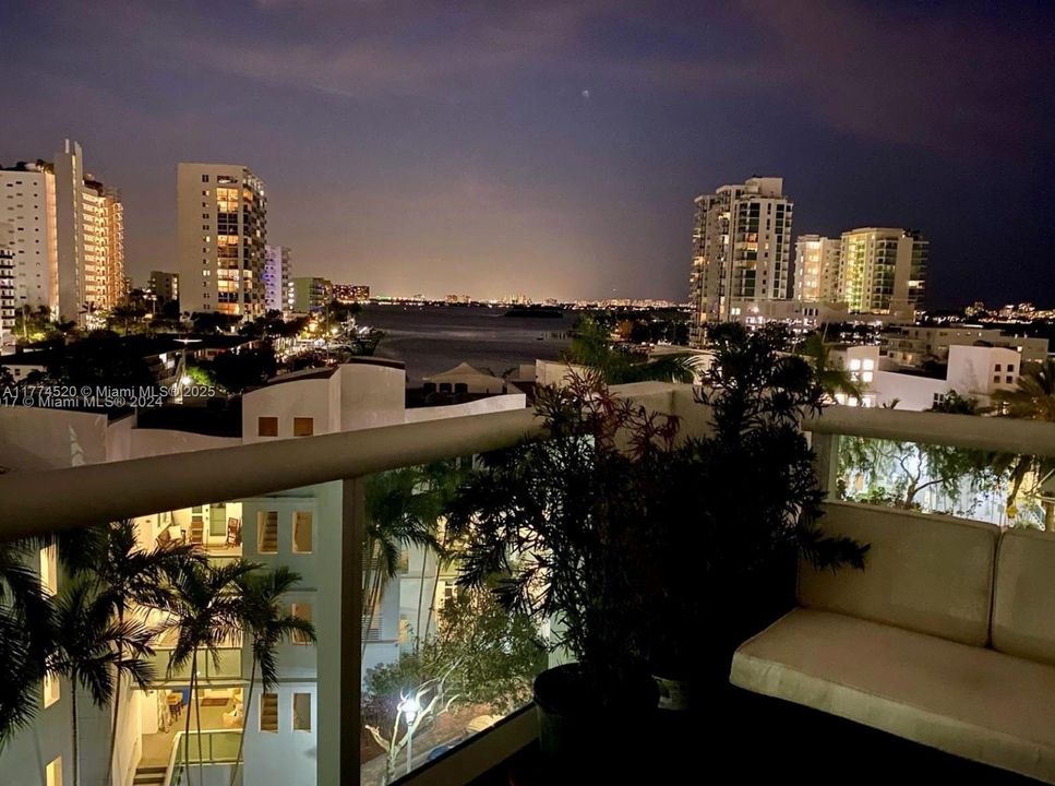 Recently Sold: $509,999 (2 beds, 2 baths, 1223 Square Feet)