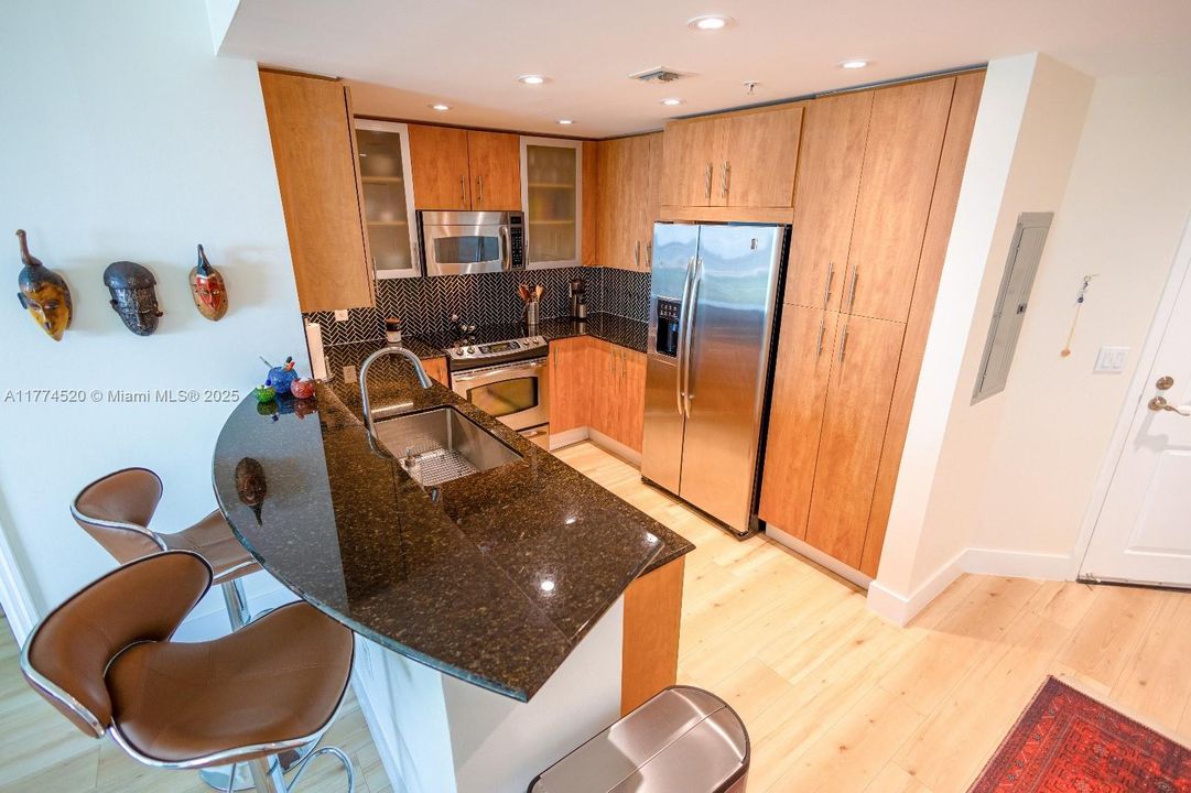 Recently Sold: $509,999 (2 beds, 2 baths, 1223 Square Feet)