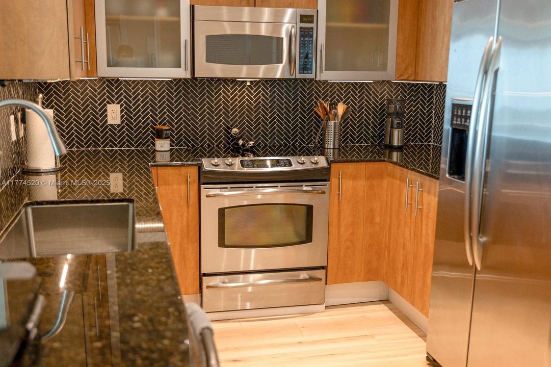 Recently Sold: $509,999 (2 beds, 2 baths, 1223 Square Feet)