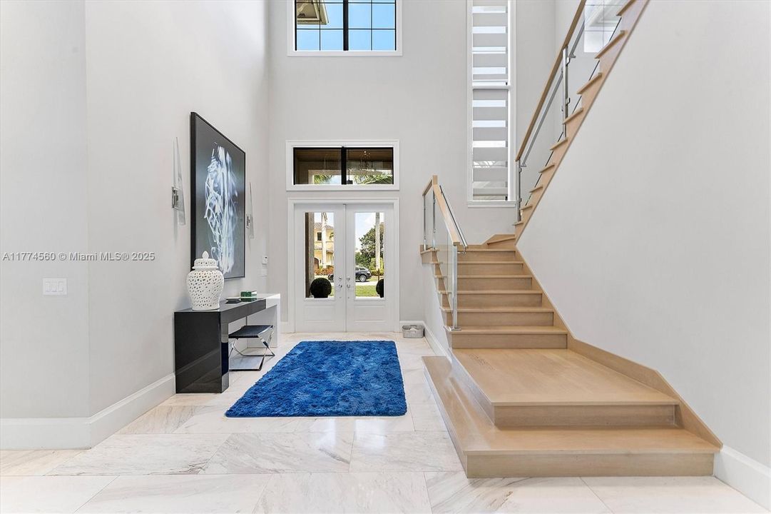 最近售出: $2,392,500 (5 贝兹, 5 浴室, 0 平方英尺)