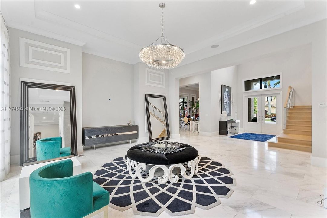 最近售出: $2,392,500 (5 贝兹, 5 浴室, 0 平方英尺)