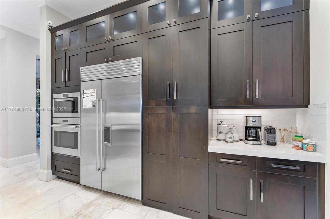 最近售出: $2,392,500 (5 贝兹, 5 浴室, 0 平方英尺)