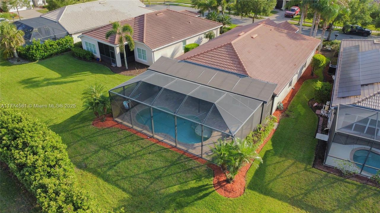 最近售出: $465,000 (4 贝兹, 2 浴室, 1959 平方英尺)