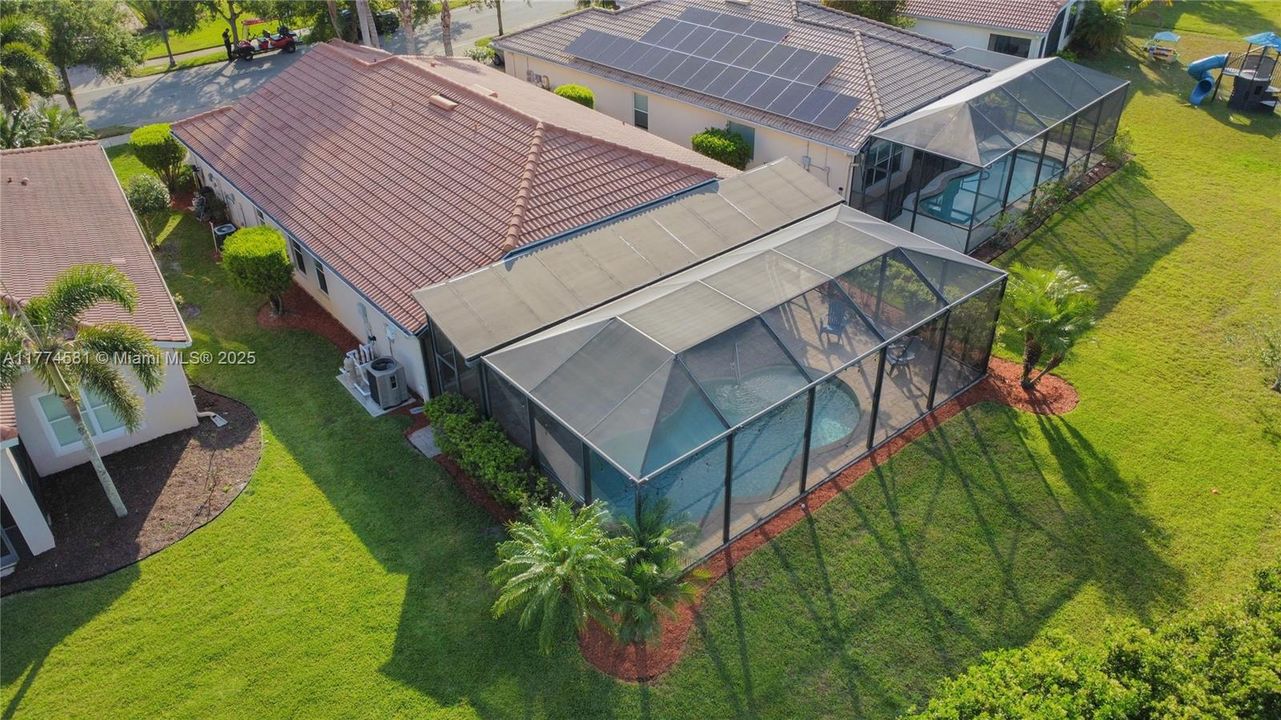 最近售出: $465,000 (4 贝兹, 2 浴室, 1959 平方英尺)