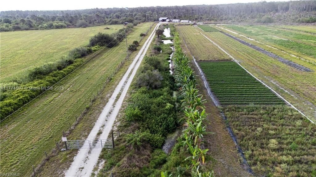 2521 CHRISTOPHER LNClewiston, FL 33440