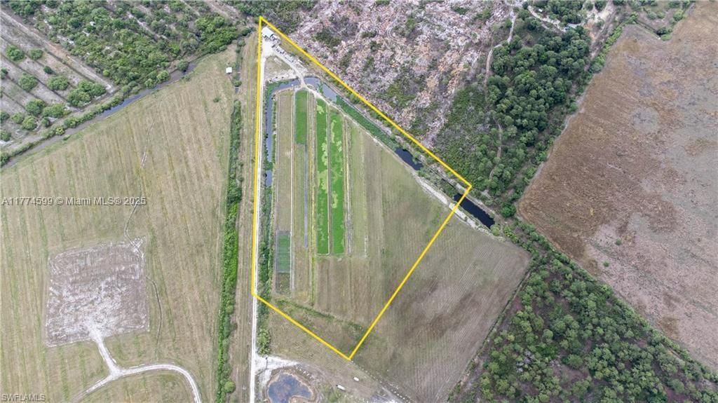 2521 CHRISTOPHER LNClewiston, FL 33440